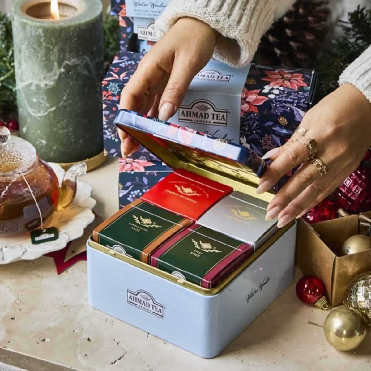 Ahmad Tea sada čajů Winter Wonder Caddy 40x2g